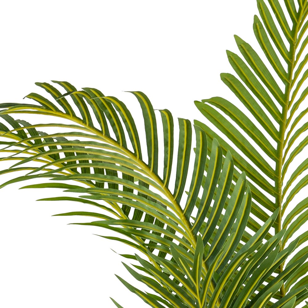 wholesale-artificial-areca-palm-tree-leavs-details. Close-up of high-fidelity artificial areca palm leaves showing realistic texture and vibrant green color for indoor decor.