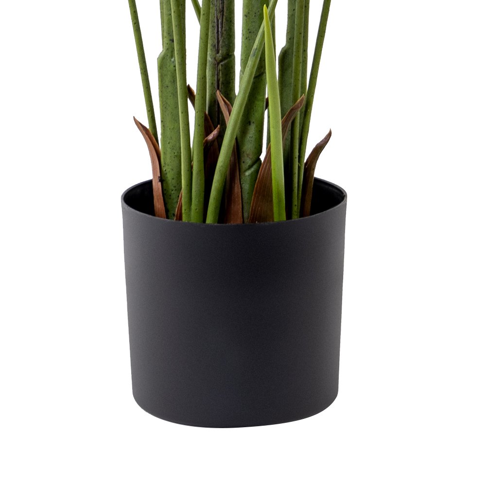 wholesale-artificial-areca-palm-tree-potted Durable black plastic nursery pot for wholesale artificial areca palm tree, stable base for commercial interior landscaping.